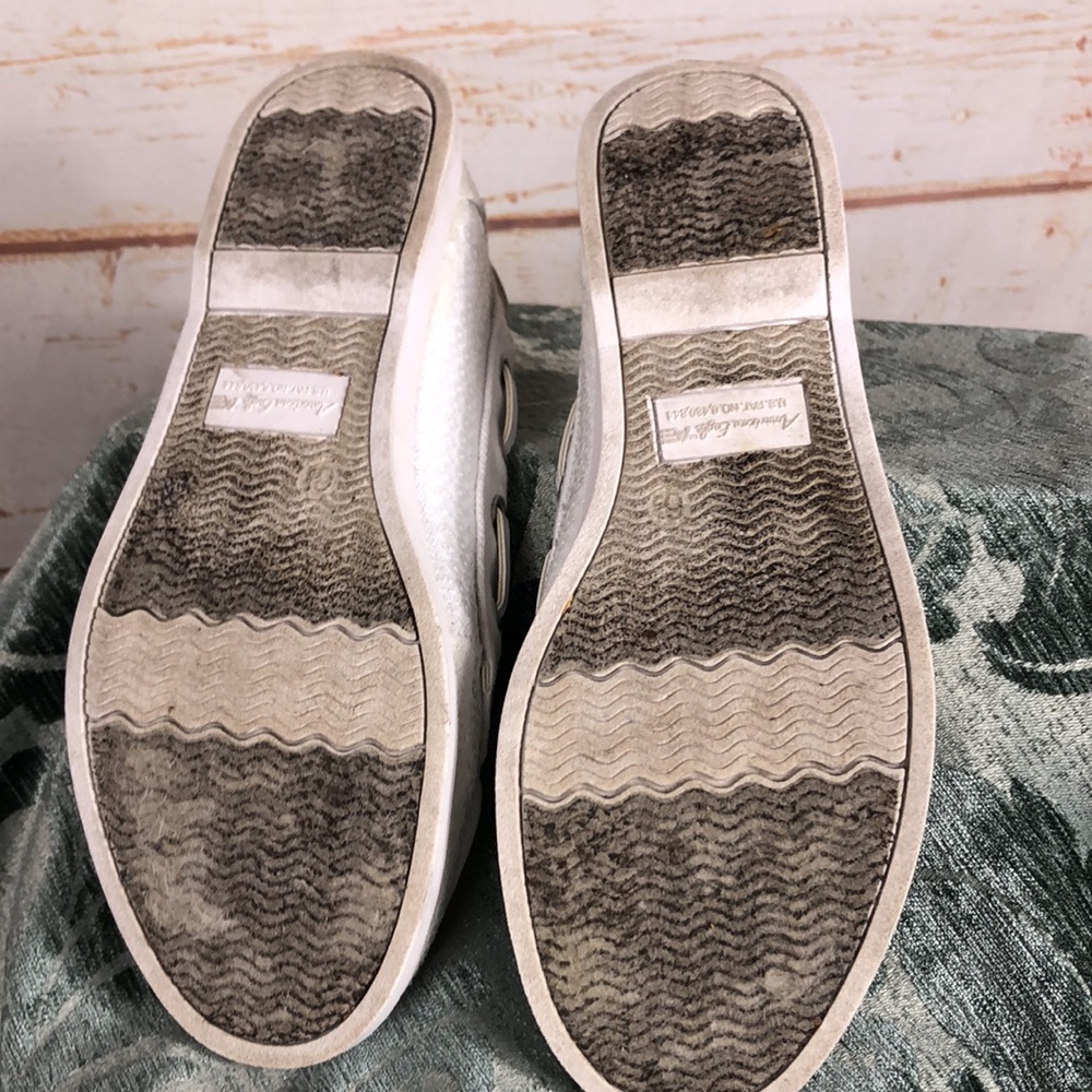 DWS7 - American Eagle White Sequin Slip-Ons  Size 6.5 - Picture 5 of 6
